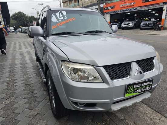 MITSUBISHI-PAJERO TR4-2.0 4X2 16V 140CV FLEX 4P AUTOMÁTICO MITSUBISHI-PAJERO TR4-2013