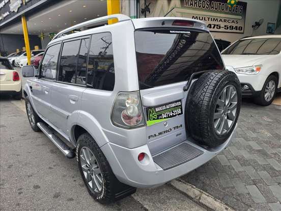 MITSUBISHI-PAJERO TR4-2.0 4X2 16V 140CV FLEX 4P AUTOMÁTICO MITSUBISHI-PAJERO TR4-2013