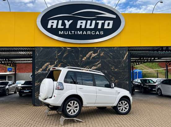 MITSUBISHI-PAJERO TR4-2012