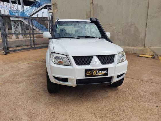 MITSUBISHI PAJERO TR4 2.0 4X4 16V 140CV FLEX 4P AUTOMÁTICO