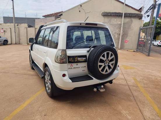 MITSUBISHI-PAJERO TR4-2013