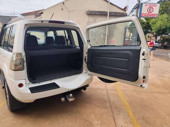MITSUBISHI-PAJERO TR4-2013