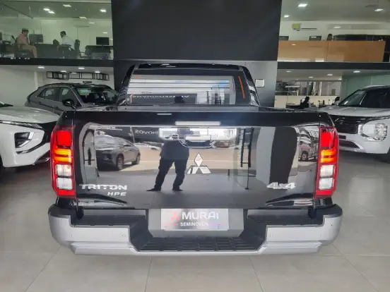 MITSUBISHI-TRITON-2.4 BITURBO DIESEL CD HPE 4X4 AUTOMÁTICO MITSUBISHI-TRITON-2025