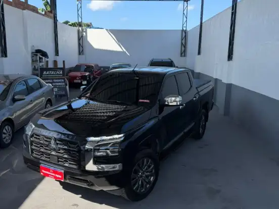 MITSUBISHI-TRITON-2.4 BITURBO DIESEL CD HPE 4X4 AUTOMÁTICO MITSUBISHI-TRITON-2025