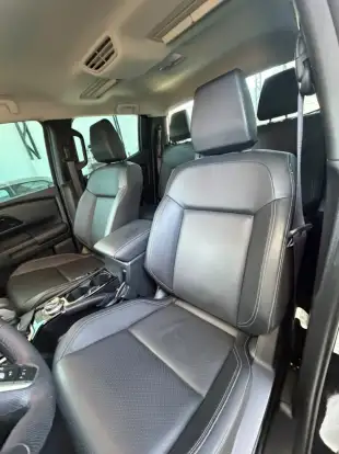MITSUBISHI-TRITON-2025