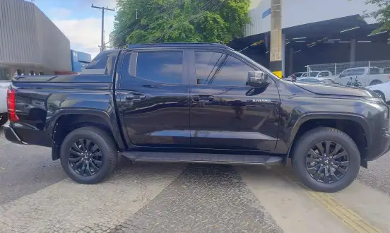 MITSUBISHI-TRITON-2025