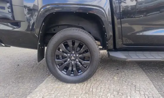 MITSUBISHI-TRITON-2025