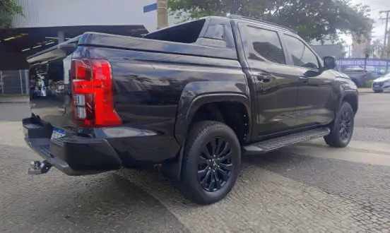 MITSUBISHI-TRITON-2025
