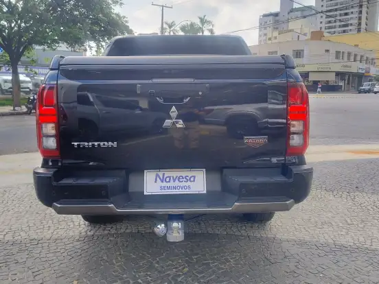 MITSUBISHI-TRITON-2.4 BITURBO DIESEL CD KATANA 4X4 AUTOMÁTICO MITSUBISHI-TRITON-2025