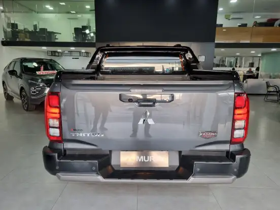 MITSUBISHI-TRITON-2025