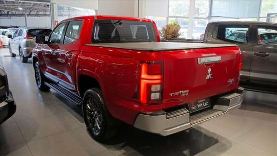 MITSUBISHI-TRITON-2025