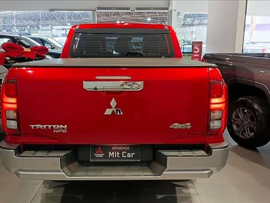 MITSUBISHI-TRITON-2.4 BITURBO DIESEL CD HPE 4X4 AUTOMÁTICO MITSUBISHI-TRITON-2025