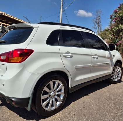 MITSUBISHI-ASX-2014