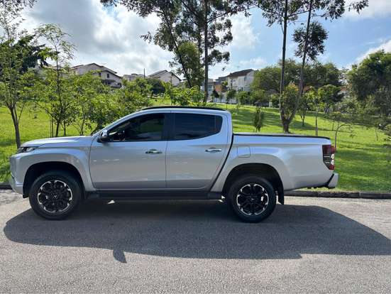 MITSUBISHI-L200 TRITON-2023