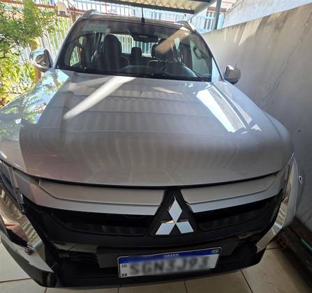 MITSUBISHI L200 TRITON 2.4 16V TURBO DIESEL SPORT HPE-S CD 4P 4X4 AUTOMÁTICO