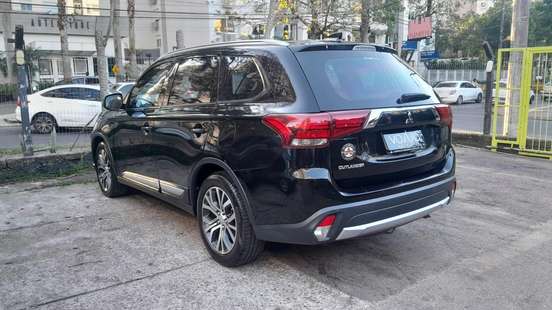 MITSUBISHI-OUTLANDER-2.0 16V GASOLINA 4P AUTOMÁTICO MITSUBISHI-OUTLANDER-2016