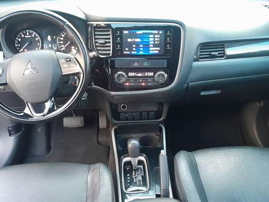 MITSUBISHI-OUTLANDER-2.0 16V GASOLINA 4P AUTOMÁTICO MITSUBISHI-OUTLANDER-2016