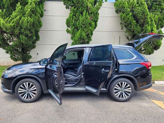 MITSUBISHI-OUTLANDER-2.2 MIVEC DI-D DIESEL HPE-S AWD AUTOMÁTICO MITSUBISHI-OUTLANDER-2018