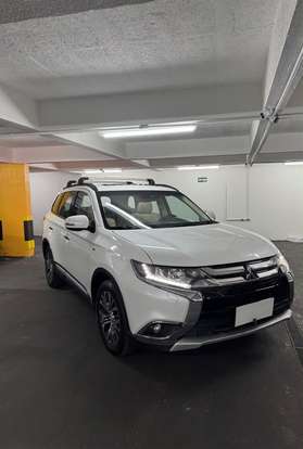 MITSUBISHI-OUTLANDER-2015