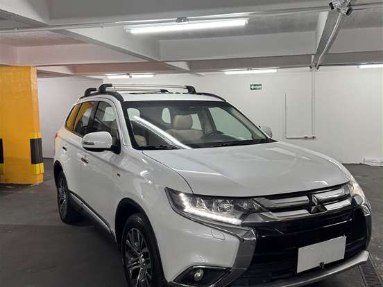 MITSUBISHI-OUTLANDER-3.0 GT 4X4 V6 24V GASOLINA 4P AUTOMÁTICO MITSUBISHI-OUTLANDER-2015