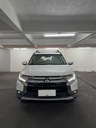 MITSUBISHI-OUTLANDER-2015