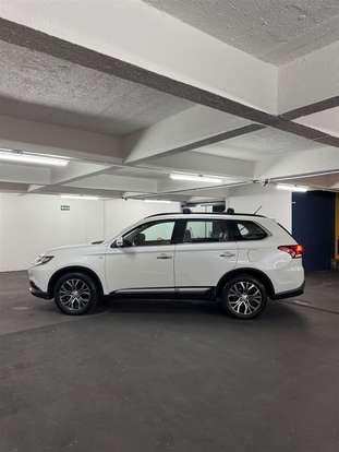 MITSUBISHI-OUTLANDER-2015