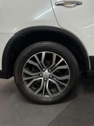 MITSUBISHI-OUTLANDER-2015