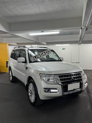 MITSUBISHI PAJERO FULL 3.2 HPE 4X4 16V TURBO INTERCOOLER DIESEL 4P AUTOMÁTICO