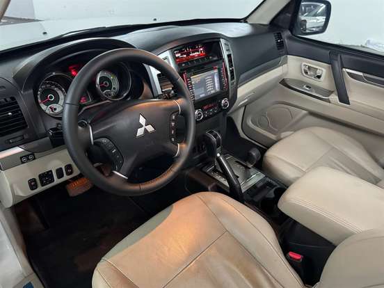 MITSUBISHI-PAJERO FULL-2014