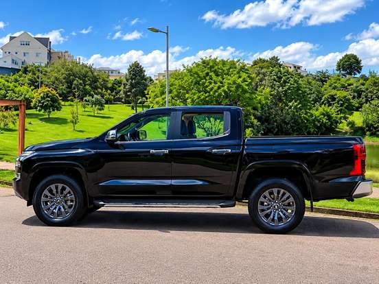 MITSUBISHI-TRITON-2.4 BITURBO DIESEL CD HPE-S 4X4 AUTOMÁTICO MITSUBISHI-TRITON-2026