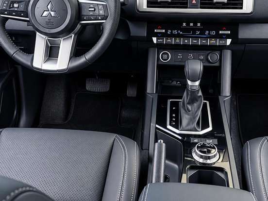 MITSUBISHI-TRITON-2.4 BITURBO DIESEL CD HPE-S 4X4 AUTOMÁTICO MITSUBISHI-TRITON-2026