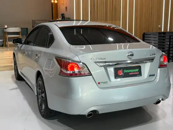 NISSAN-ALTIMA-2013