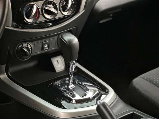 NISSAN-FRONTIER-2020