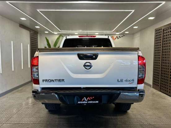 NISSAN-FRONTIER-2.3 16V TURBO DIESEL LE CD 4X4 AUTOMÁTICO NISSAN-FRONTIER-2018