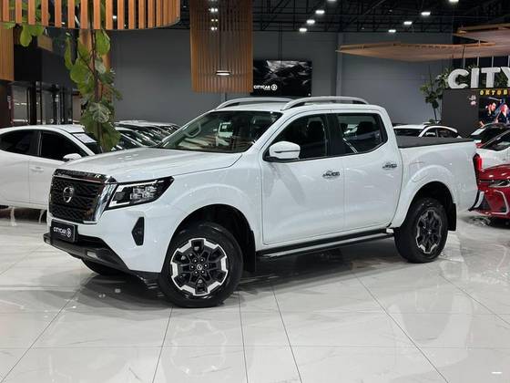 NISSAN FRONTIER 2.3 16V TURBO DIESEL XE CD 4X4 AUTOMÁTICO