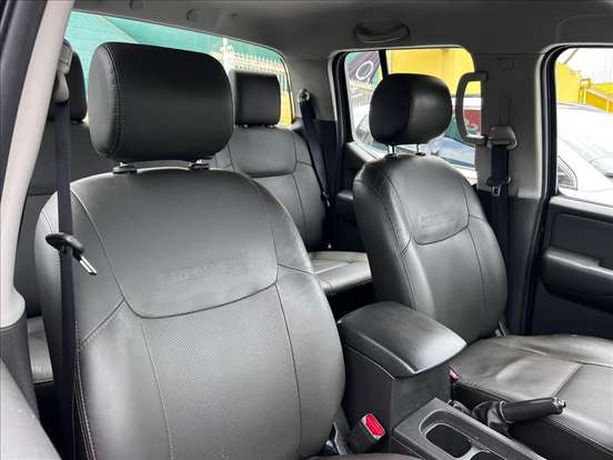 NISSAN-FRONTIER-2016