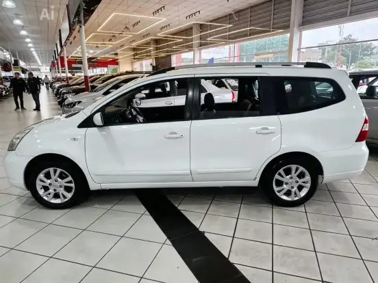 NISSAN-GRAND LIVINA-1.8 SL 16V FLEX 4P AUTOMÁTICO NISSAN-GRAND LIVINA-2014