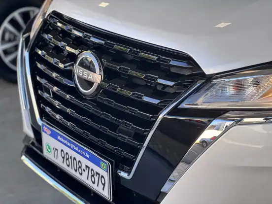 NISSAN-KICKS-2023