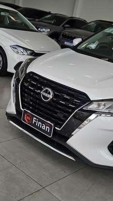NISSAN-KICKS-2023