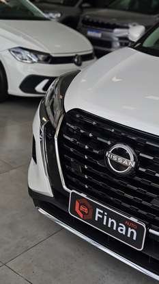 NISSAN-KICKS-2023