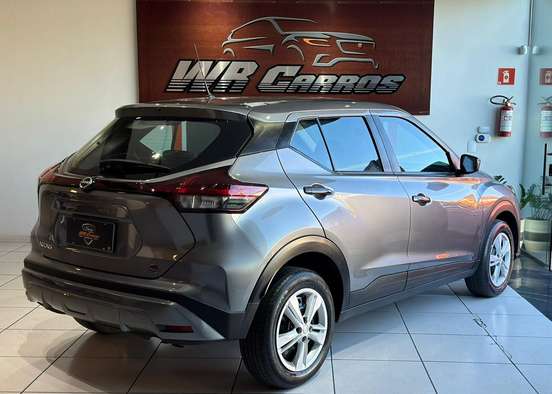NISSAN-KICKS-2023