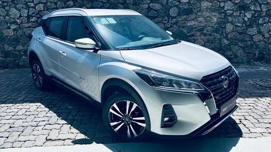 NISSAN-KICKS-2023