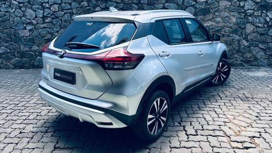 NISSAN-KICKS-2023