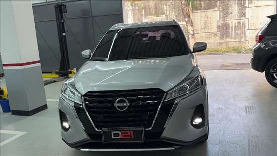 NISSAN-KICKS-2023