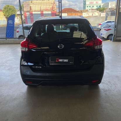 NISSAN-KICKS-2018