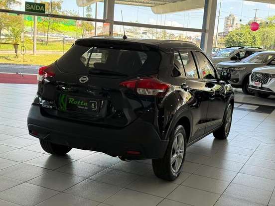 NISSAN-KICKS-2018