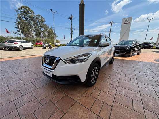 NISSAN-KICKS-2018