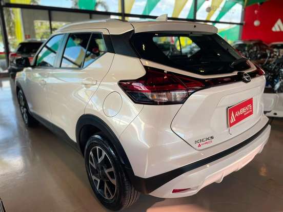 NISSAN-KICKS-2024