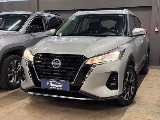 NISSAN-KICKS-2023