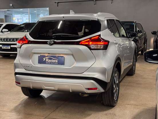 NISSAN-KICKS-2023